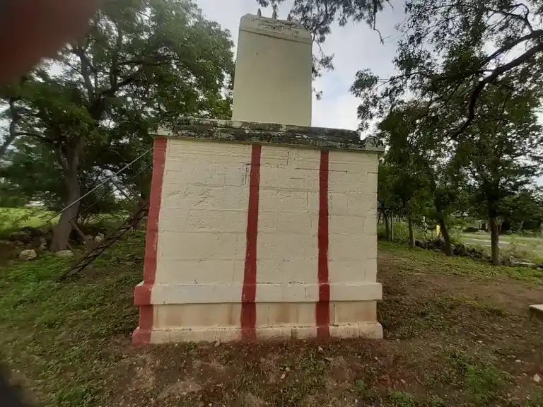 Arulmigu Venkadasaperumal Temple, Navanari - 642206 அருமிகு வெங்கடேசபெருமாள் திருக்கோயில், Navanari - 642206, Tiruppur - Ancient Temple Architecture and History Image 3