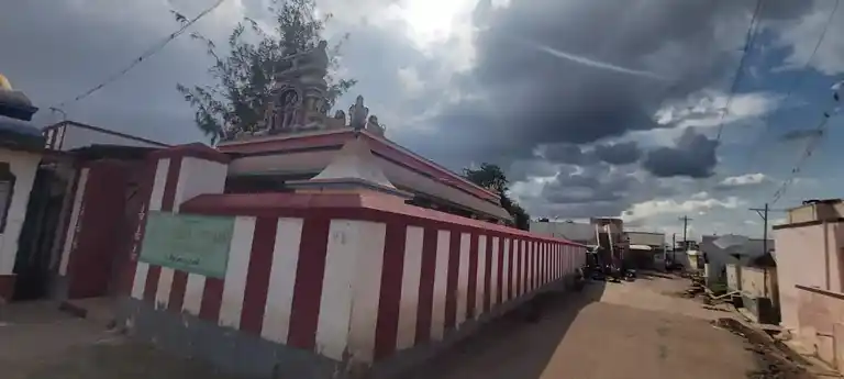 Arulmigu Venkatachalapathy Temple, Iluppaiyurani - 628503 அருள்மிகு வெங்கடாசலபதி திருக்கோயில், Iluppaiyurani - 628503, Thoothukudi - Ancient Temple Architecture and History Image 4
