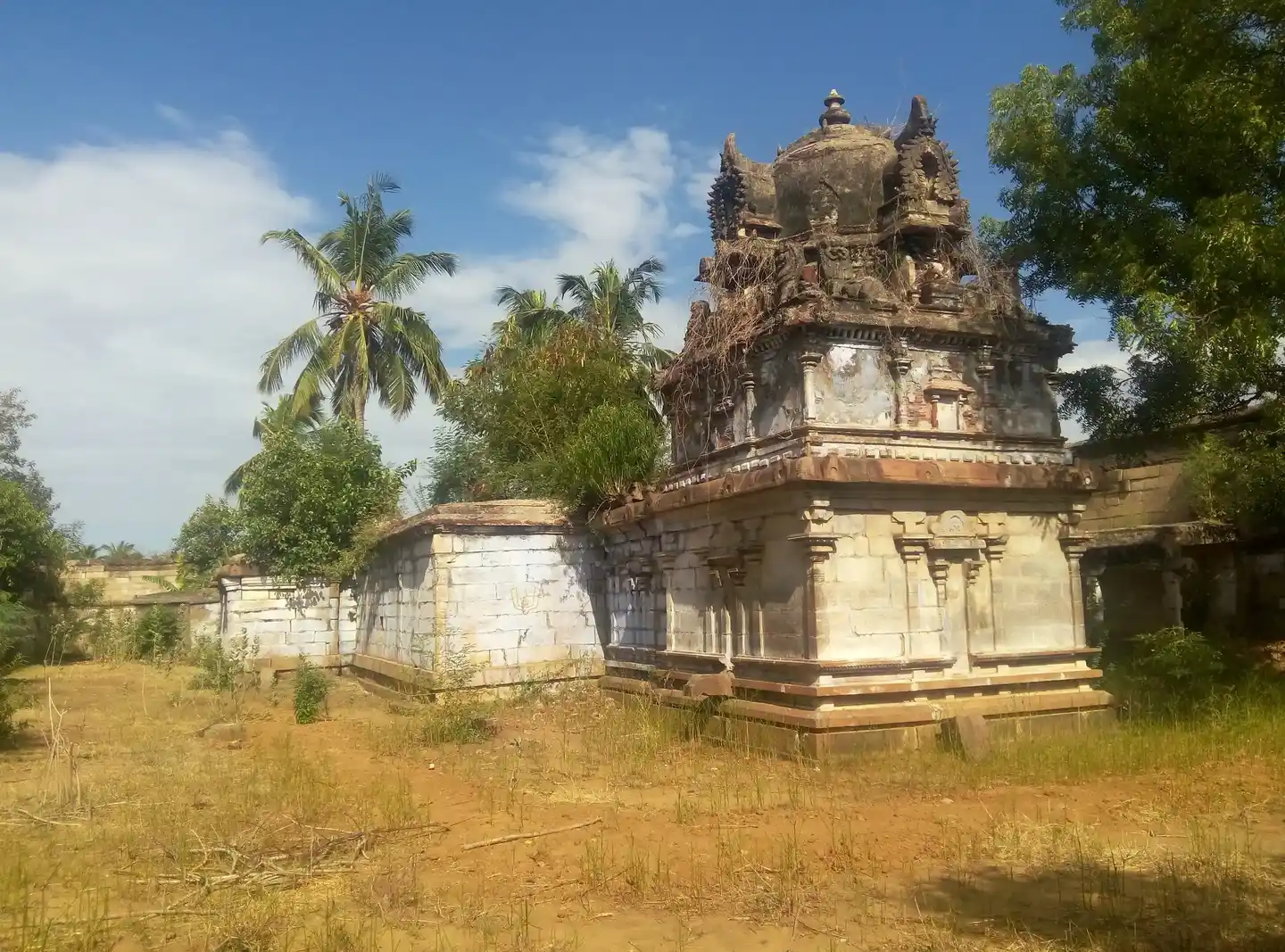 Arulmigu Venkatachalapathy Temple, Pallakkal - 627413 Arulmigu Venkatachalapathy Temple, Pallakkal - 627413, Tirunelveli - Ancient Temple Architecture and History Image 7