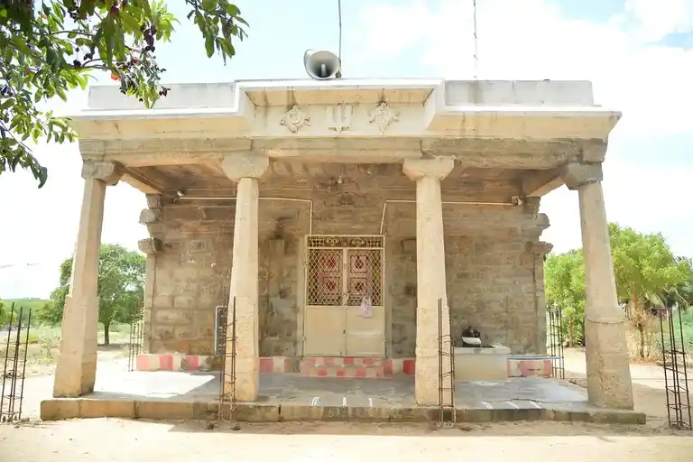 Arulmigu Venkatachalapathy Temple, Street End, Pirancheri - 627353 அருள்மிகு வெங்கடாசலபதி திருக்கோயில், Street End, பிரான்சேரி - 627353, Tirunelveli - Ancient Temple Architecture and History Image 5
