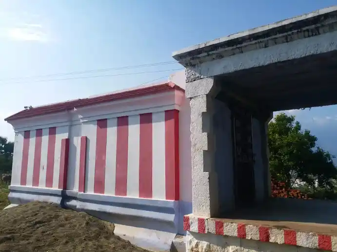 Arulmigu Venkatachalapathy Temple, Thamaraikulam - 625605 அருள்மிகு வெங்கடாஜலபதி திருக்கோயில், Thamaraikulam - 625605, Theni - Ancient Temple Architecture and History Image 3