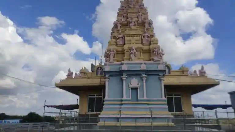 Arulmigu Venkataramana Swamy Temple, Kamandhoddi - 635109 அருள்மிகு வெங்கட்ரமணசாமி திருக்கோயில், Kamandhoddi - 635109, Krishnagiri - Ancient Temple Architecture and History Image 4