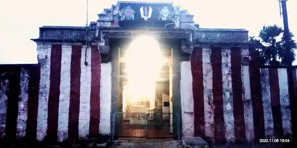 Arulmigu Venkatasalapathi Temple, Rengasamudram, Rengasamudram - 627413 அருள்மிகு வெங்கடாசலபதி திருக்கோயில், ரெங்கசமுத்திரம், ரெங்கசமுத்திரம் - 627413, Tirunelveli - Ancient Temple Architecture and History Image 4