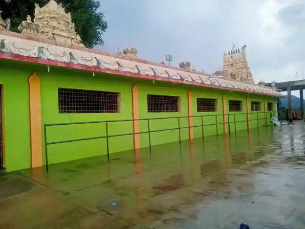 Arulmigu Venkatesa Perumal Temple, Kanguppam, Gudiyatham - 632602 அருள்மிகு வெங்கடேசப்பெருமாள் திருக்கோயில், மீனூர், குடியாத்தம் - 632602, Vellore - Ancient Temple Architecture and History Image 5