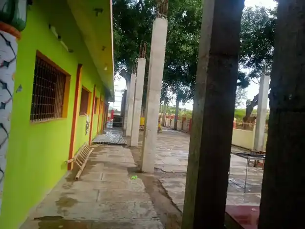 Arulmigu Venkatesa Perumal Temple, Kanguppam, Gudiyatham - 632602 அருள்மிகு வெங்கடேசப்பெருமாள் திருக்கோயில், மீனூர், குடியாத்தம் - 632602, Vellore - Ancient Temple Architecture and History Image 6