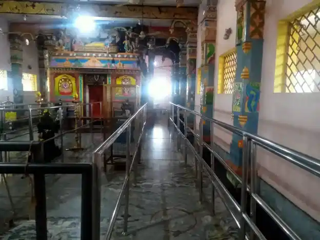 Arulmigu Venkatesa Perumal Temple, Kanguppam, Gudiyatham - 632602 அருள்மிகு வெங்கடேசப்பெருமாள் திருக்கோயில், மீனூர், குடியாத்தம் - 632602, Vellore - Ancient Temple Architecture and History Image 8