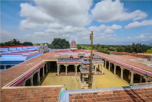 Arulmigu Venkatesa Perumal Temple, Mondipalayam, Alathur Village, Alathur - 641655 அருள்மிகு வெங்கடேசபெருமாள் திருக்கோயில், மொண்டிபாளையம்,, அவிநாசி - 641655, Tiruppur - Ancient Temple Architecture and History Image 4