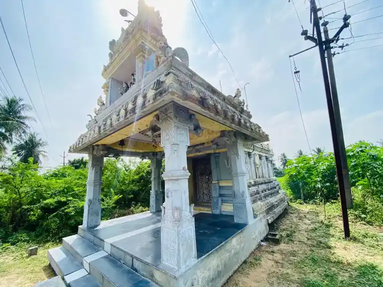 Arulmigu Venkatesaperumal Temple, Centre Of The Village, Devathanam - 601203 அருள்மிகு வெங்கடேசப்பெருமாள் திருக்கோயில், Centre Of The Village, Devathanam - 601203, Tiruvallur - Ancient Temple Architecture and History Image 5