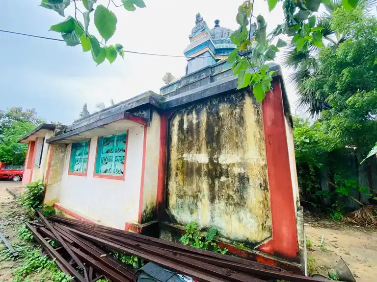 Arulmigu Venkatesaperumal Temple, Centre Of The Village, Kiruthalapuram - 601204 Arulmigu Venkatesaperumal Temple, Centre Of The Village, Kiruthalapuram - 601204, Tiruvallur - Ancient Temple Architecture and History Image 7