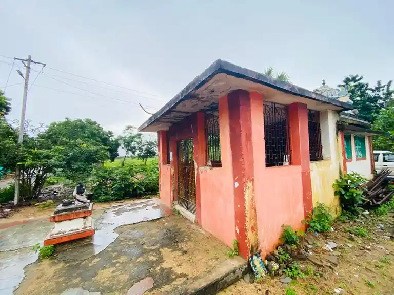 Arulmigu Venkatesaperumal Temple, Centre Of The Village, Kiruthalapuram - 601204 Arulmigu Venkatesaperumal Temple, Centre Of The Village, Kiruthalapuram - 601204, Tiruvallur - Ancient Temple Architecture and History Image 9
