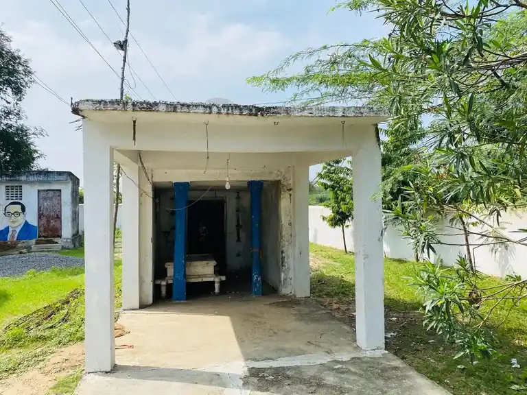 Arulmigu Venkatesaperumal Temple, Centre Of The Village, Mirattur - 600055