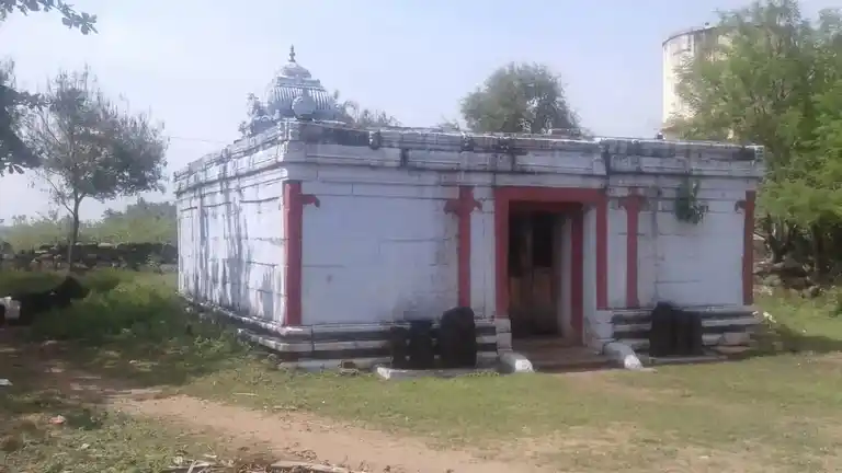 Arulmigu Venkatesaperumal Temple, Irupali - 637102 அருள்மிகு வெங்கடேசப்பெருமாள் திருக்கோயில், Irupali - 637102, Salem - Ancient Temple Architecture and History Image 3