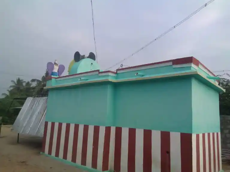 Arulmigu Venkatesaperumal Temple, Near Lake View, Veerakovil - 631303 அருள்மிகு வெங்கடேசப்பெருமாள் திருக்கோயில், Near Lake View, Veerakovil - 631303, Tiruvallur - Ancient Temple Architecture and History Image 2