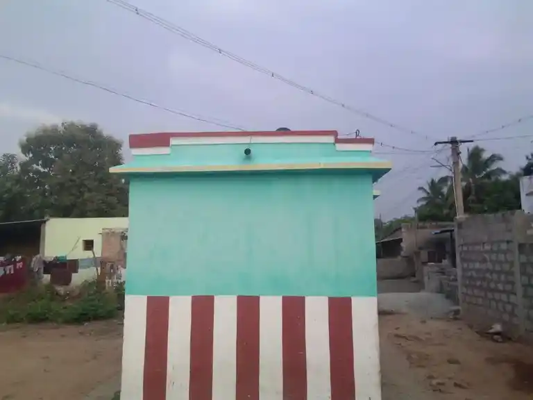 Arulmigu Venkatesaperumal Temple, Near Lake View, Veerakovil - 631303 அருள்மிகு வெங்கடேசப்பெருமாள் திருக்கோயில், Near Lake View, Veerakovil - 631303, Tiruvallur - Ancient Temple Architecture and History Image 3