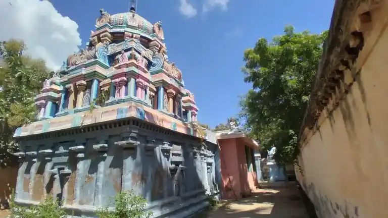 Arulmigu Venkatesaperumal Temple, Samuthinarkudi - 612602 அருள்மிகு வெங்கடேசபெருமாள் திருக்கோயில், Samuthinarkudi - 612602, Thanjavur - Ancient Temple Architecture and History Image 2