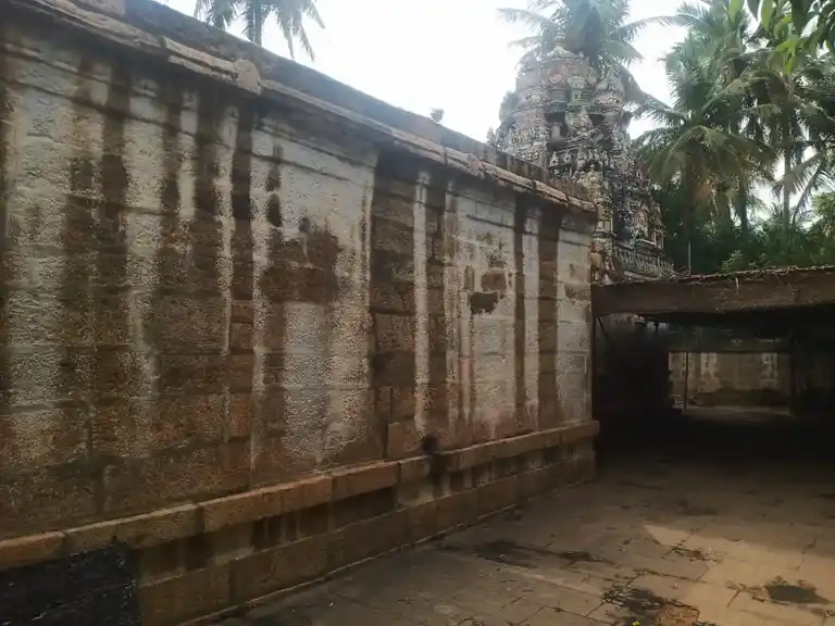 Arulmigu Venkatramana Perumal Temple, Kattuputhur, Kattuputhur - 621207 அருள்மிகு வெங்கட்ரமணபெருமாள் திருக்கோயில், Kattuputhur, காட்டுப்புத்தூர் - 621207, Thiruchirappalli - Ancient Temple Architecture and History Image 2