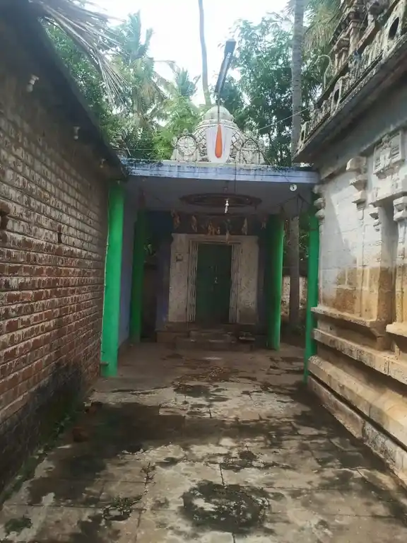 Arulmigu Venkatramana Perumal Temple, Kattuputhur, Kattuputhur - 621207 அருள்மிகு வெங்கட்ரமணபெருமாள் திருக்கோயில், Kattuputhur, காட்டுப்புத்தூர் - 621207, Thiruchirappalli - Ancient Temple Architecture and History Image 8