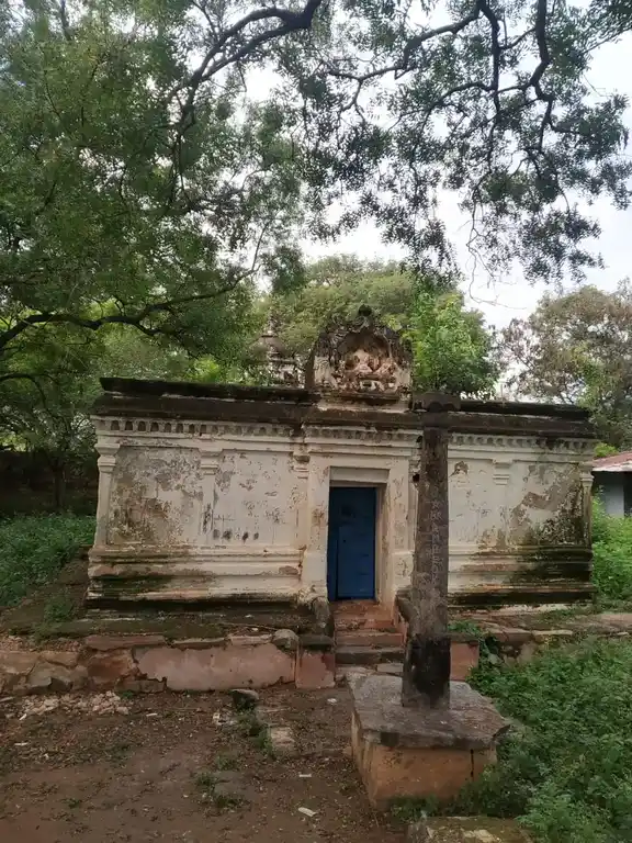 Arulmigu Venkatramana Swamy Temple, K. Eachampadi, K.Vetrapatti - 636902 Arulmigu Venkatramana Swamy Temple, எம்.பள்ளிப்பட்டி, எம்.பள்ளிப்பட்டி - 636902, Dharmapuri - Ancient Temple Architecture and History Image 4