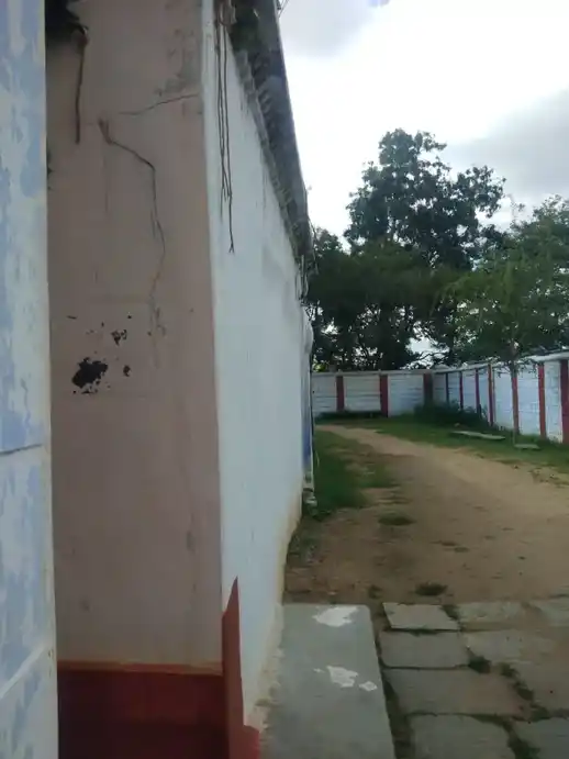 Arulmigu Venkatramana Swamy Temple, Kannampalli, Kanakamutulu - 635002 அருள்மிகு வெங்கட்ரமண சுவாமி திருக்கோயில், கன்னம்பள்ளி, கனகமுட்லு - 635002, Krishnagiri - Ancient Temple Architecture and History Image 6