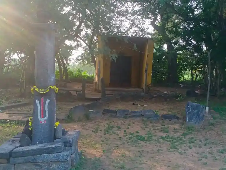 Arulmigu Venkatramana Swamy Temple, Kannandahalli - 635203 அருள்மிகு வெங்கட்ரமணசாமி திருக்கோயில், கண்ணன்டஹள்ளி - 635203, Krishnagiri - Ancient Temple Architecture and History Image 2