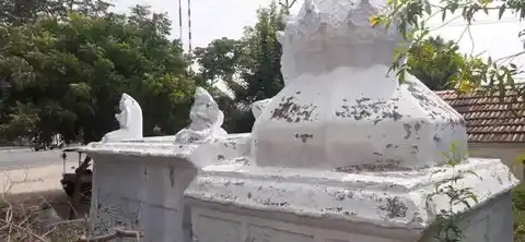 Arulmigu Venkatramanaswamy Temple, Manmangalam - 639006 அருள்மிகு வெங்கட்ரமண சுவாமி திருக்கோயில், Manmangalam - 639006, Karur - Ancient Temple Architecture and History Image 2