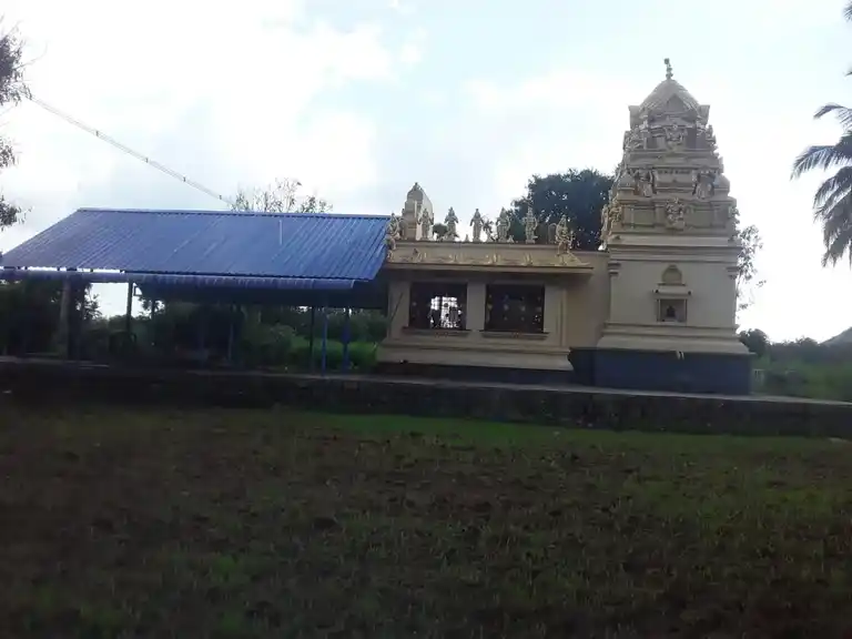 Arulmigu Venkatramanaswamy Temple, Santhur - 635206 அருள்மிகு வெங்கட்ரமணசுவாமி திருக்கோயில், சந்துர் - 635206, Krishnagiri - Ancient Temple Architecture and History Image 3