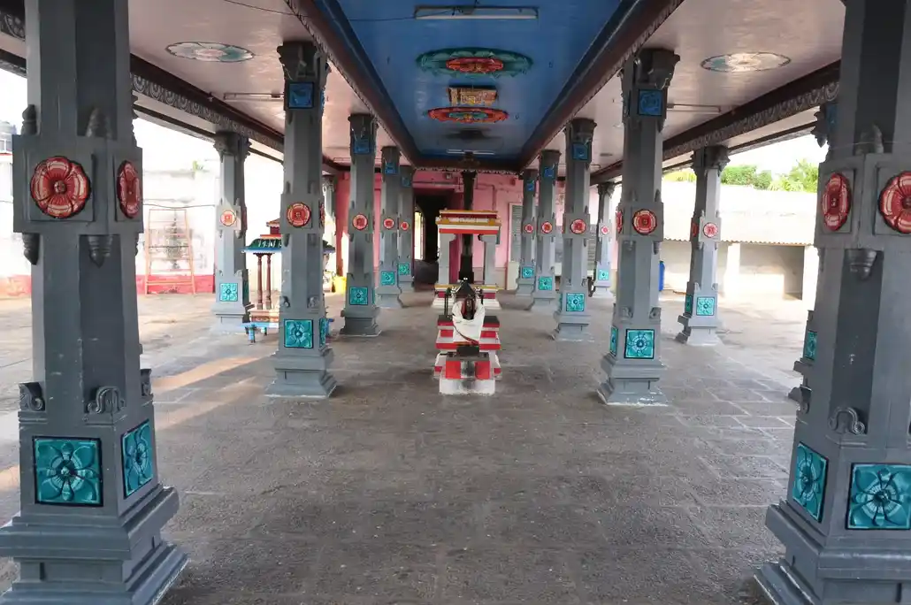 Arulmigu Venketesaperumal Temple, Manjakkampatti, Dharapuram - 638106 அருள்மிகு வெங்கடேசப்பெருமாள் திருக்கோயில், மஞ்சக்கம்பட்டி, கொமாரபாளையம் கிராமம், Dharapuram - 638106, Tiruppur - Ancient Temple Architecture and History Image 5