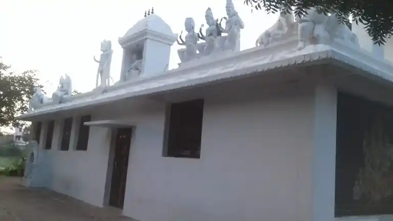 Arulmigu Venmalaiyapper Temple, Periyakandiyankuppam - 606001 அருள்மிகு வெண்மலையப்பர் திருக்கோயில், பெரிய கண்டியாங்குப்பம் - 606001, Cuddalore - Ancient Temple Architecture and History Image 3