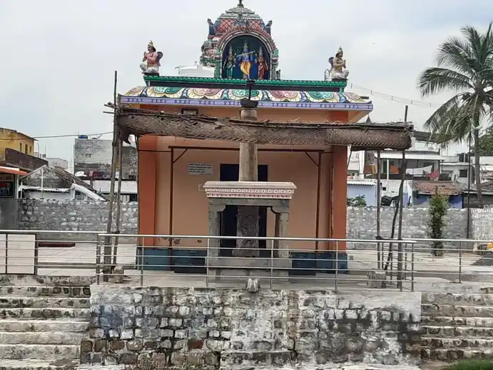 Arulmigu Venugopala Krishna Anjaneyar Temple, South, Dharapuram - 638656