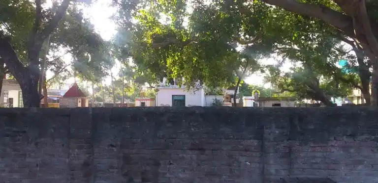 Arulmigu Venugopalasamy And Kozhundeeswarar Temple, Kodanagar - 604407 அருள்மிகு வேணுகோபால சுவாமி மற்றும் கொழுந்தீஸ்வரர் திருக்கோயில், Kodanagar - 604407, Tiruvannamalai - Ancient Temple Architecture and History Image 2