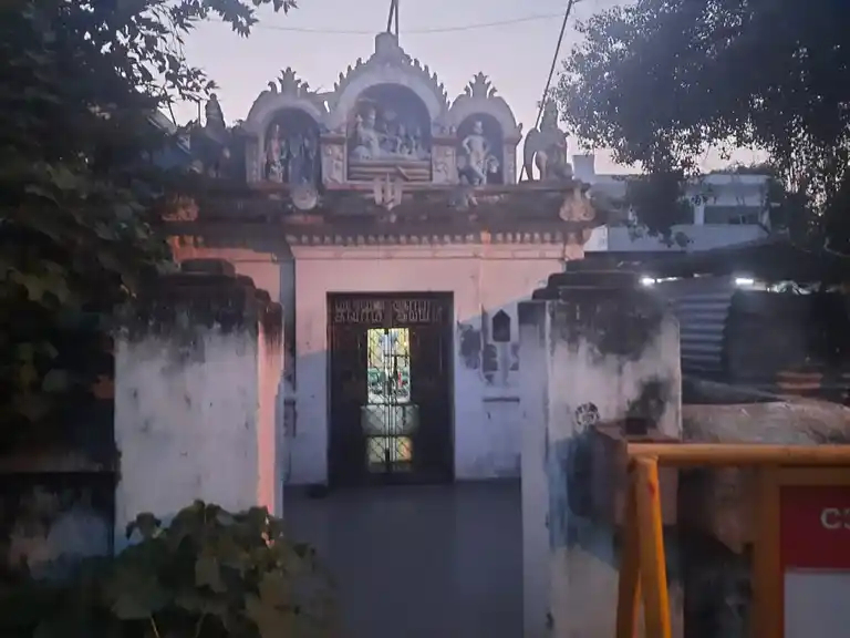 Arulmigu Venugopalasamy Bajanai Temple, Chinnambedu - 631201 அருள்மிகு வேணுகோபல்சுவாமி பஜனைக்கோயில், சின்னம்பேடு கோயில், சின்னம்பேடு - 631201, Tiruvallur - Ancient Temple Architecture and History Image 5