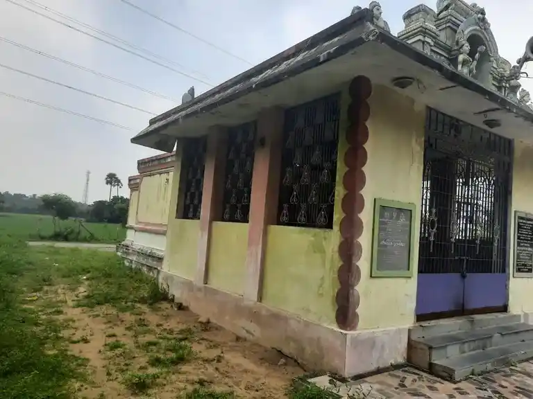 Arulmigu Venugopalasamy, Perumal Temple, Centre Of The Village, Thirunilai - 601204 அருள்மிகு வேணுகோபாலசுவாமி என்கிற பெருமாள் திருக்கோயில், Centre Of The Village, Thirunilai - 601204, Tiruvallur - Ancient Temple Architecture and History Image 5