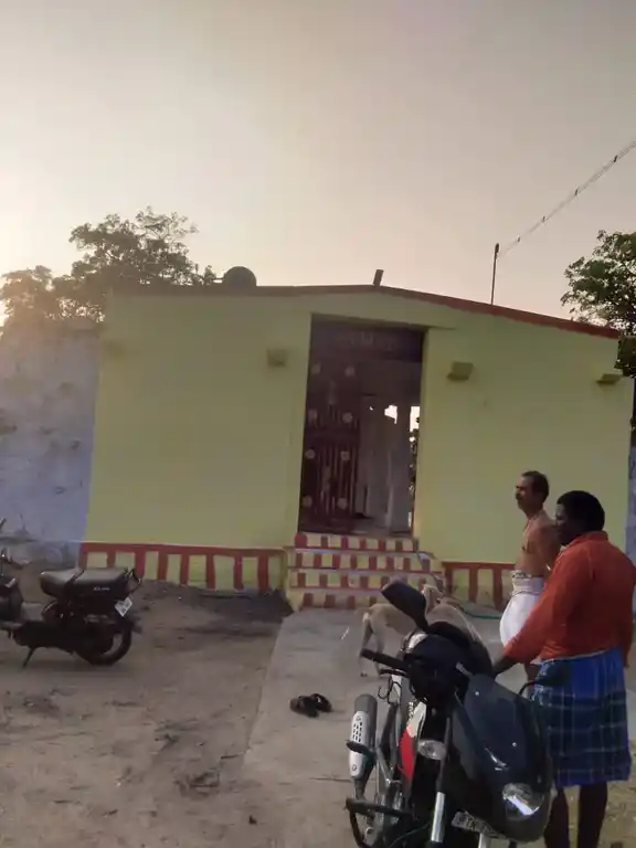 Arulmigu Venugopalasamy Temple, Adanur - 628712 அருள்மிகு வேணுகோபாலசுவாமி திருக்கோயில், Adanur - 628712, Thoothukudi - Ancient Temple Architecture and History Image 4