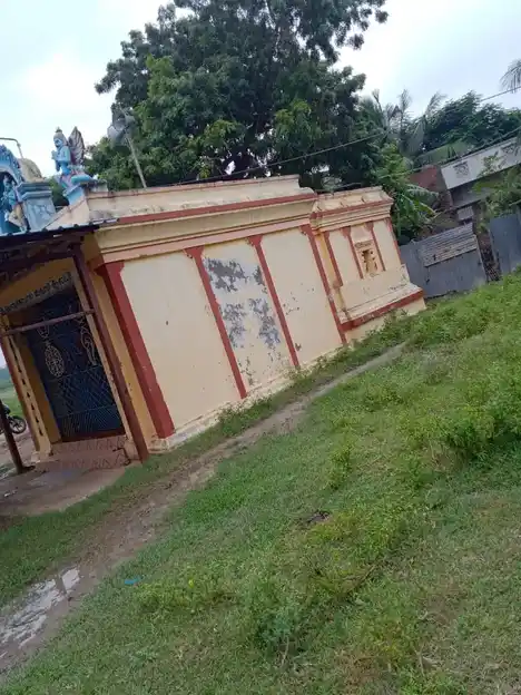 Arulmigu Venugopalasamy Temple, Centre Of The Town, Nandiambakkam - 600120 Arulmigu Venugopalasamy Temple, Centre Of The Town, Nandiambakkam - 600120, Tiruvallur - Ancient Temple Architecture and History Image 2