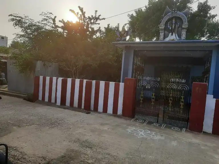 Arulmigu Venugopalasamy Temple, Centre Of The Village, Orakkadu - 600067 Arulmigu Venugopalasamy Temple, Centre Of The Village, Orakkadu - 600067, Tiruvallur - Ancient Temple Architecture and History Image 9