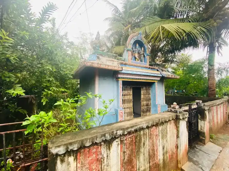 Arulmigu Venugopalasamy Temple, Inside The Village, Kannambakkam - 602025 அருள்மிகு வேணுகோபாலசுவாமி திருக்கோயில், Inside The Village, கண்ணம்பாக்கம் - 602025, Tiruvallur - Ancient Temple Architecture and History Image 2