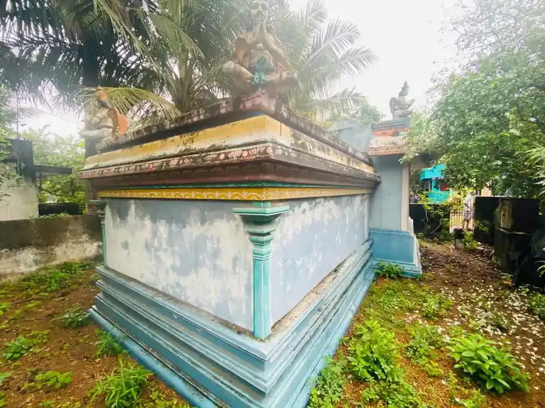 Arulmigu Venugopalasamy Temple, Inside The Village, Kannambakkam - 602025 அருள்மிகு வேணுகோபாலசுவாமி திருக்கோயில், Inside The Village, கண்ணம்பாக்கம் - 602025, Tiruvallur - Ancient Temple Architecture and History Image 3