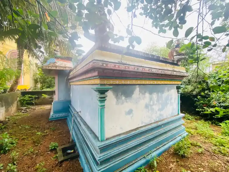 Arulmigu Venugopalasamy Temple, Inside The Village, Kannambakkam - 602025 அருள்மிகு வேணுகோபாலசுவாமி திருக்கோயில், Inside The Village, கண்ணம்பாக்கம் - 602025, Tiruvallur - Ancient Temple Architecture and History Image 4