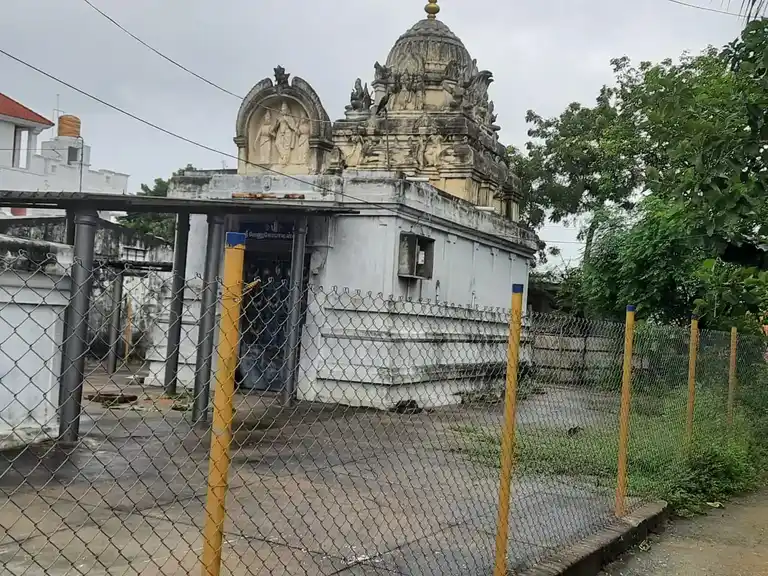 Arulmigu Venugopalasamy Temple, Inside The Village, Maduravasal - 601204 அருள்மிகு வேணுகோபாலசுவாமி திருக்கோயில், Inside The Village, Maduravasal - 601204, Tiruvallur - Ancient Temple Architecture and History Image 3
