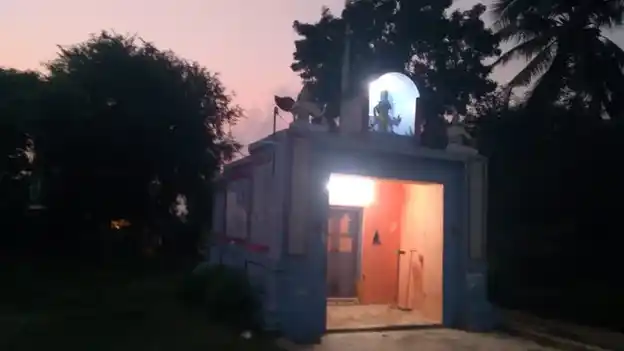 Arulmigu Venugopalasamy Temple, Kadambancheri - 601103 அருள்மிகு வேணுகோபாலசுவாமி திருக்கோயில், கடம்பஞ்சேரி - 601103, Tiruvallur - Ancient Temple Architecture and History Image 3