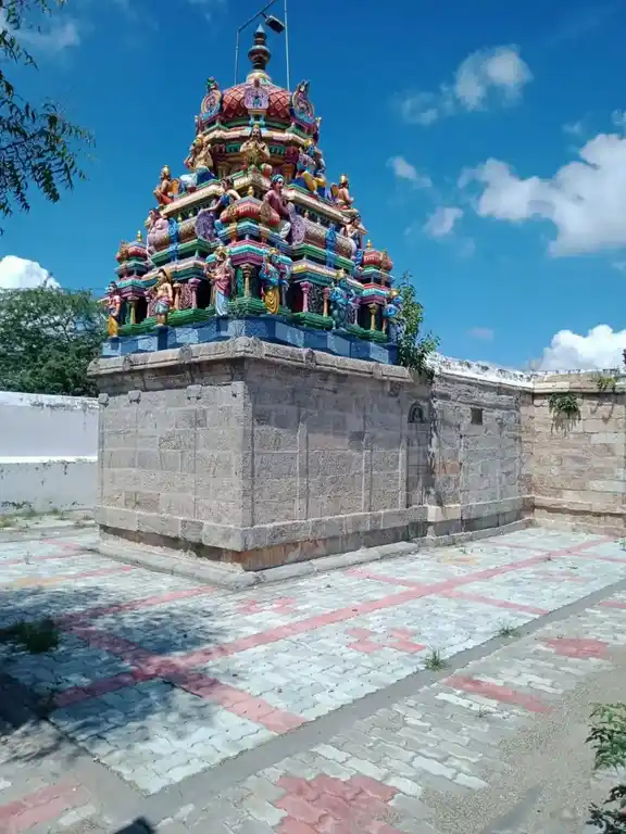 Arulmigu Venugopalasamy Temple, Kuraiyur, Kuraiyur - 625701 அருள்மிகு வேணுகோபாலசாமி திருக்கோவில், குராயூர், குராயூர் - 625701, Madurai - Ancient Temple Architecture and History Image 4