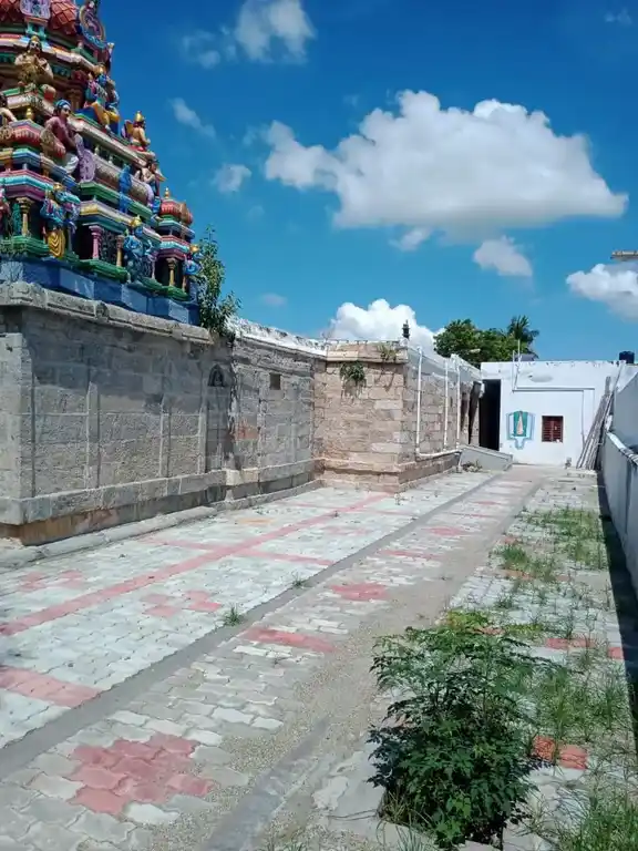 Arulmigu Venugopalasamy Temple, Kuraiyur, Kuraiyur - 625701 அருள்மிகு வேணுகோபாலசாமி திருக்கோவில், குராயூர், குராயூர் - 625701, Madurai - Ancient Temple Architecture and History Image 5