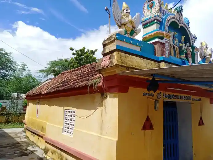 Arulmigu Venugopalasamy Temple, Near Sipcot, Sengarai - 602001 அருள்மிகு வேணுகோபாலசுவாமி திருக்கோயில், சிப்காட் அருகில், செங்கரை - 602001, Tiruvallur - Ancient Temple Architecture and History Image 3