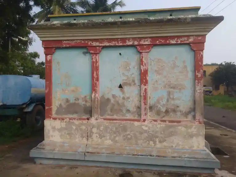 Arulmigu Venugopalasamy Temple, Near Street, Periyapuliyur - 601201 அருள்மிகு வேணுகோபல்சாமி திருக்கோயில், Near Street, Periyapuliyur - 601201, Tiruvallur - Ancient Temple Architecture and History Image 2