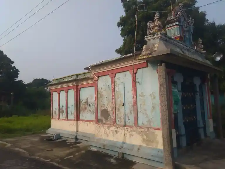 Arulmigu Venugopalasamy Temple, Near Street, Periyapuliyur - 601201 அருள்மிகு வேணுகோபல்சாமி திருக்கோயில், Near Street, Periyapuliyur - 601201, Tiruvallur - Ancient Temple Architecture and History Image 3