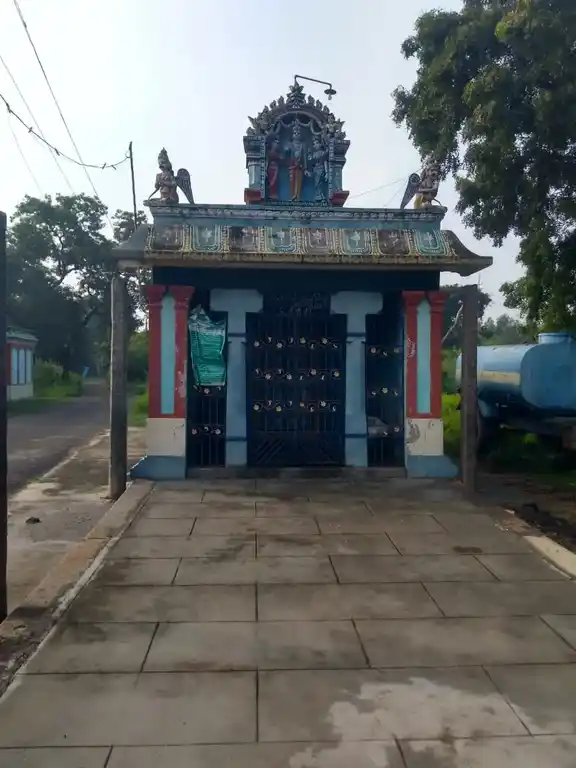 Arulmigu Venugopalasamy Temple, Near Street, Periyapuliyur - 601201 அருள்மிகு வேணுகோபல்சாமி திருக்கோயில், Near Street, Periyapuliyur - 601201, Tiruvallur - Ancient Temple Architecture and History Image 4