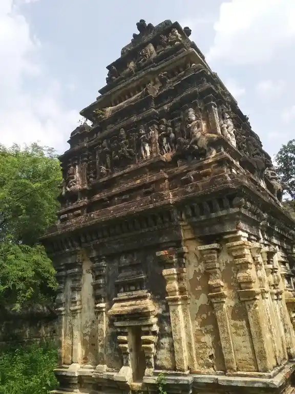 Arulmigu Venugopalasamy Temple, Near Street, Rosanagaram - 601201 அருள்மிகு வேணுகோபல்சாமி திருக்கோயில், Near Street - 601201, Tiruvallur - Ancient Temple Architecture and History Image 3
