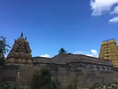 Arulmigu Venugopalasamy Temple, Vengadampettai - 607302 அருள்மிகு வேணுகோபாலசாமி திருக்கோயில், வெங்கடம்பேட்டை - 607302, Cuddalore - Ancient Temple Architecture and History Image 3