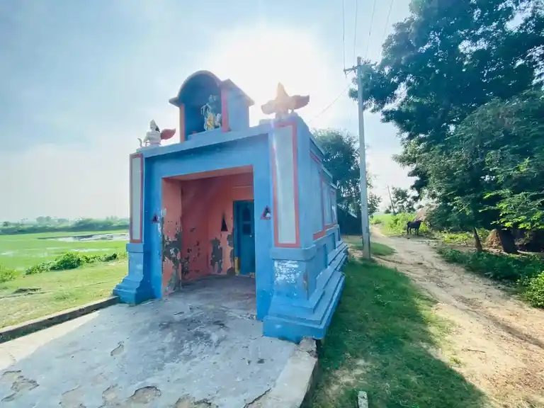 Arulmigu Venugopalasamy Temple, Venugopalasamy Templearea, Athamananjeri - 631202 அருள்மிகு வேணுகோபாலசுவாமி திருக்கோயில், Venugopalasamy Templearea, Athamananjeri - 631202, Tiruvallur - Ancient Temple Architecture and History Image 9