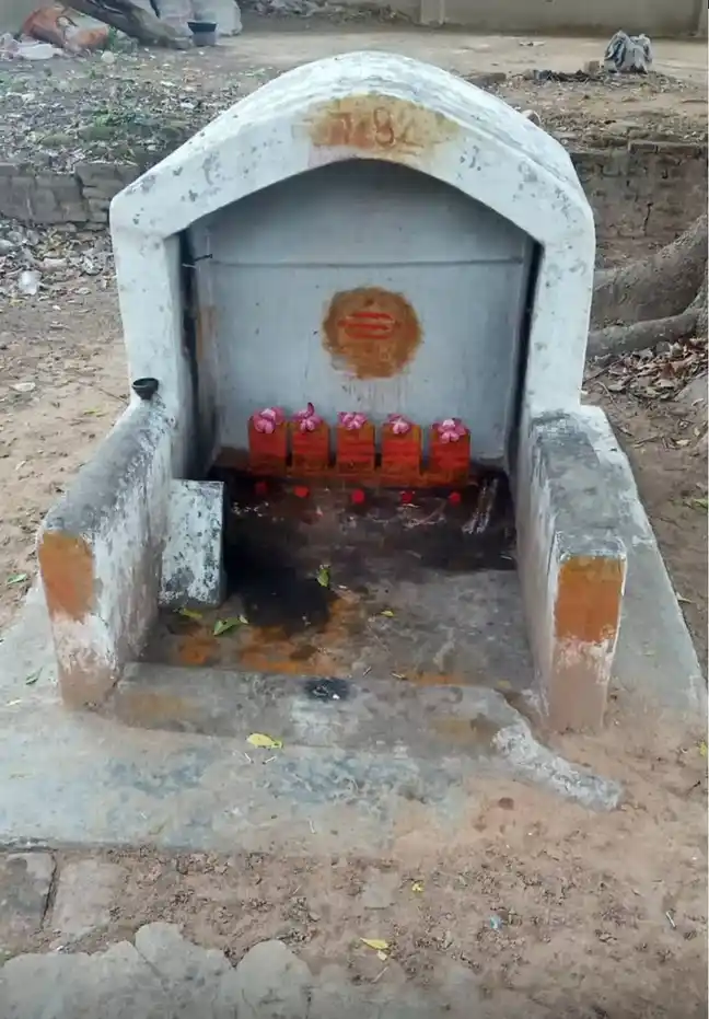 Arulmigu Venugopalaswami, Kottaiyamman, Aanaikattan, Adaigalagathan Thoppaiyamman Temple, Musaravakkam - 631502 அருள்மிகு வேணுகோபாலசுவாமி, கோட்டையம்மன், ஆனைகாத்தான், அடைக்கலகாத்தான் தொப்பையம்மன் திருக்கோயில், Musaravakkam - 631502, Kancheepuram - Ancient Temple Architecture and History Image 4